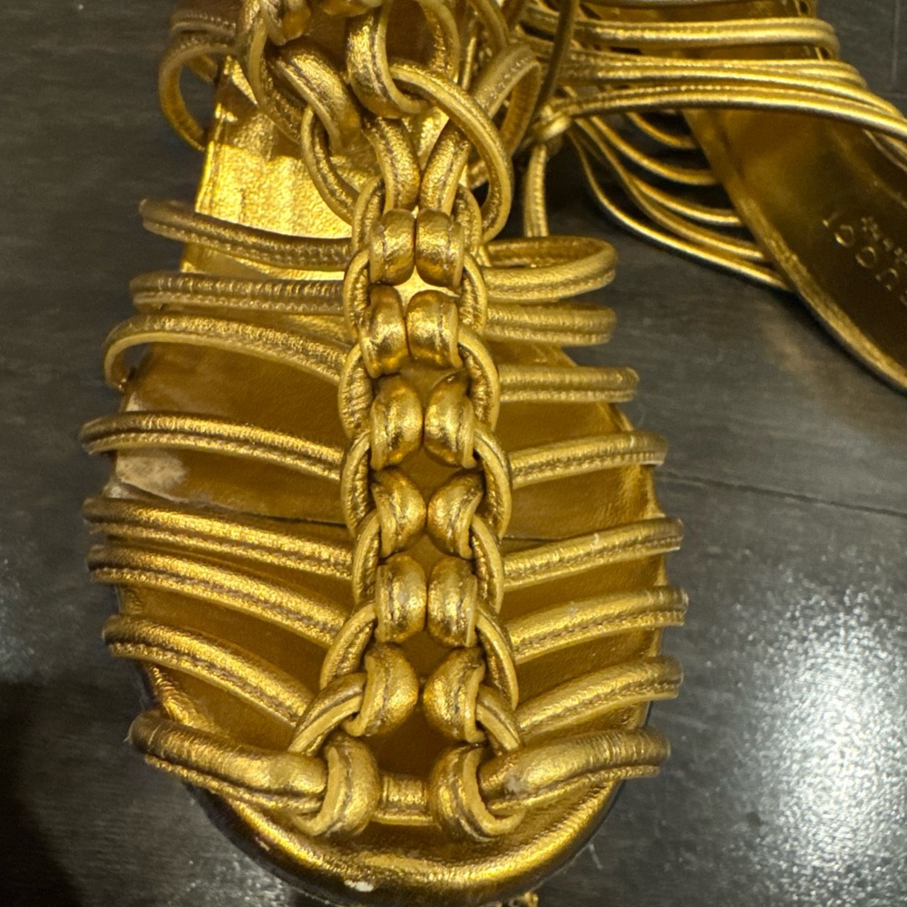 Gucci Women's Metallic Gold Woven Heels - Picture 3 of 12